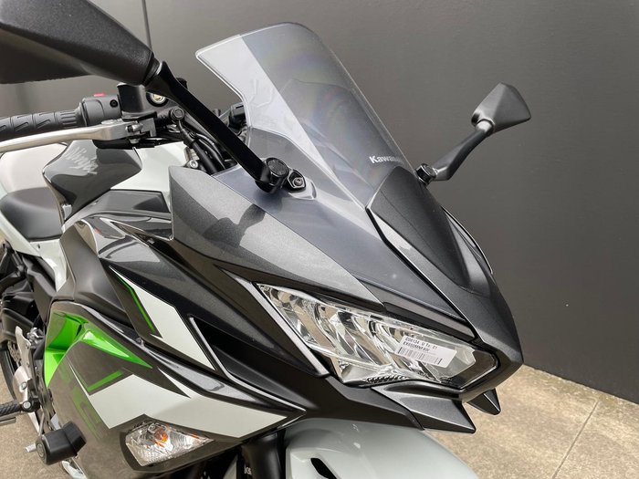 2022 Kawasaki Ninja 650L (LAMS) ABS Ninja White