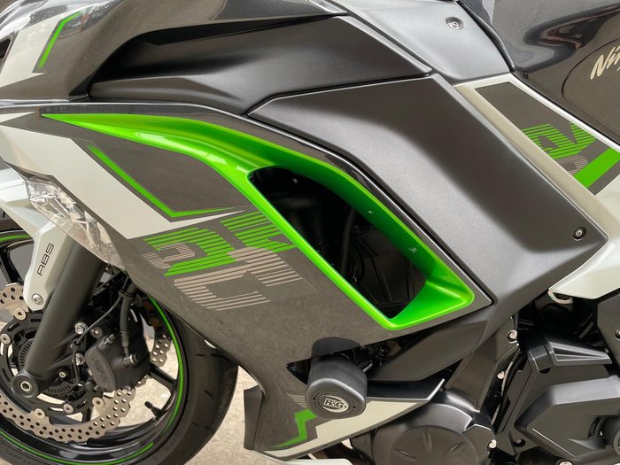 2022 Kawasaki Ninja 650L (LAMS) ABS Ninja White