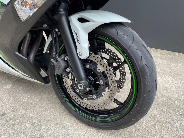 2022 Kawasaki Ninja 650L (LAMS) ABS Ninja White