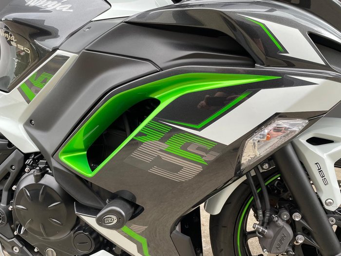 2022 Kawasaki Ninja 650L (LAMS) ABS Ninja White