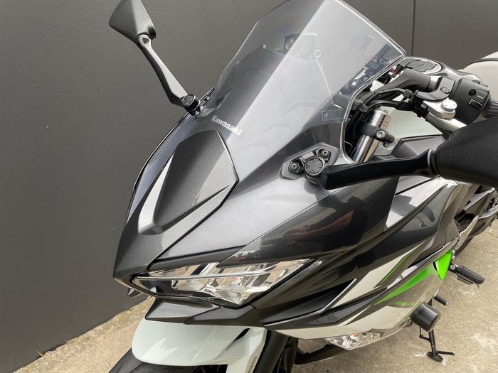 2022 Kawasaki Ninja 650L (LAMS) ABS Ninja White