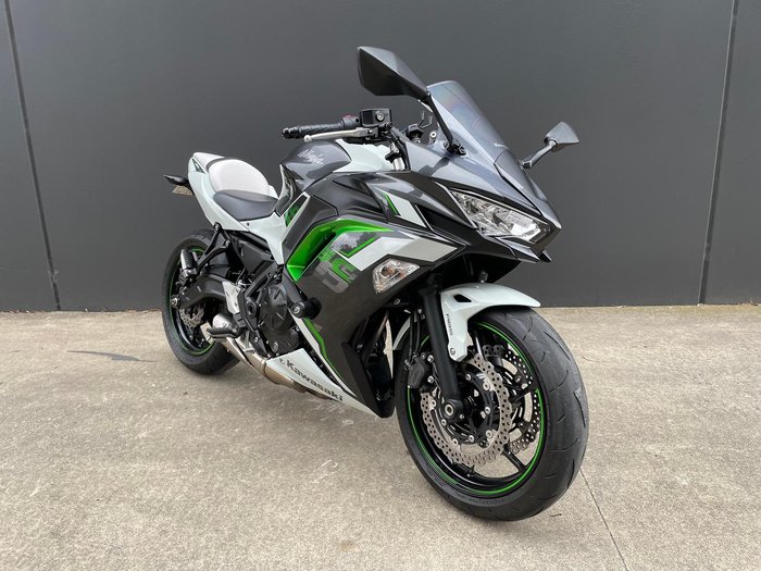 2022 Kawasaki Ninja 650L (LAMS) ABS Ninja White