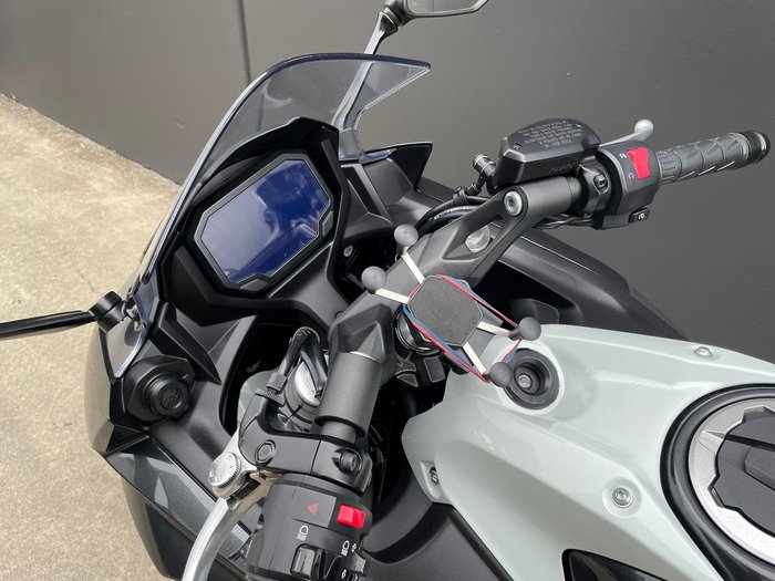 2022 Kawasaki Ninja 650L (LAMS) ABS Ninja White