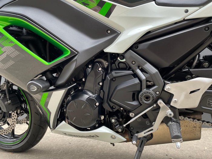 2022 Kawasaki Ninja 650L (LAMS) ABS Ninja White