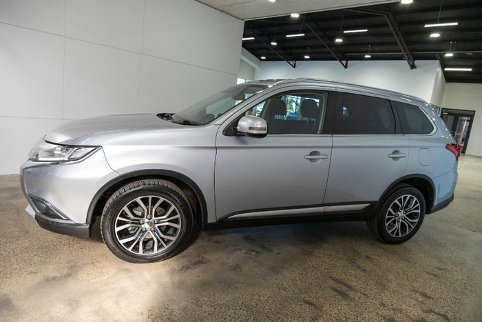 2016 Mitsubishi Outlander LS Safety Pack
