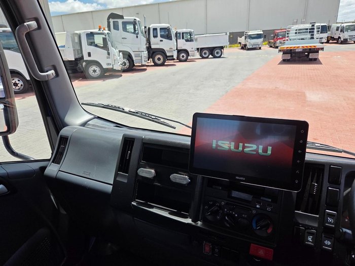 2022 Isuzu NLR 45 150 AMT SWB Traypack
