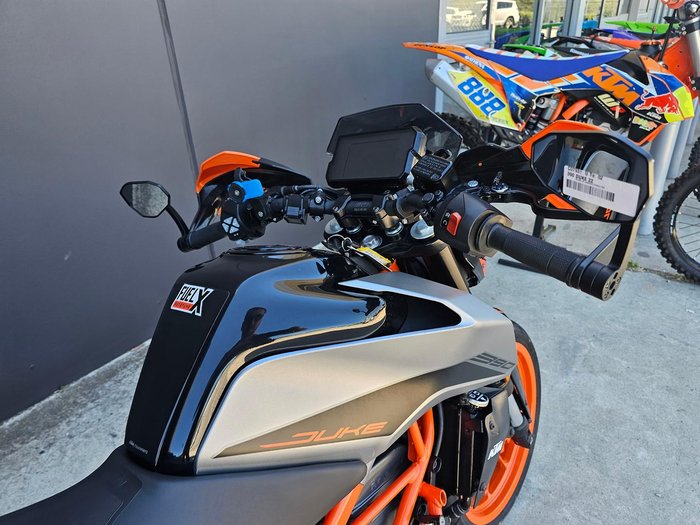 2022 KTM 390 Duke Duke Orange