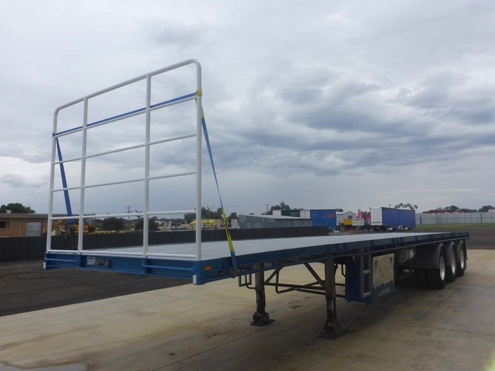 2013 Maxitrans 22 Pallet Flat Top   