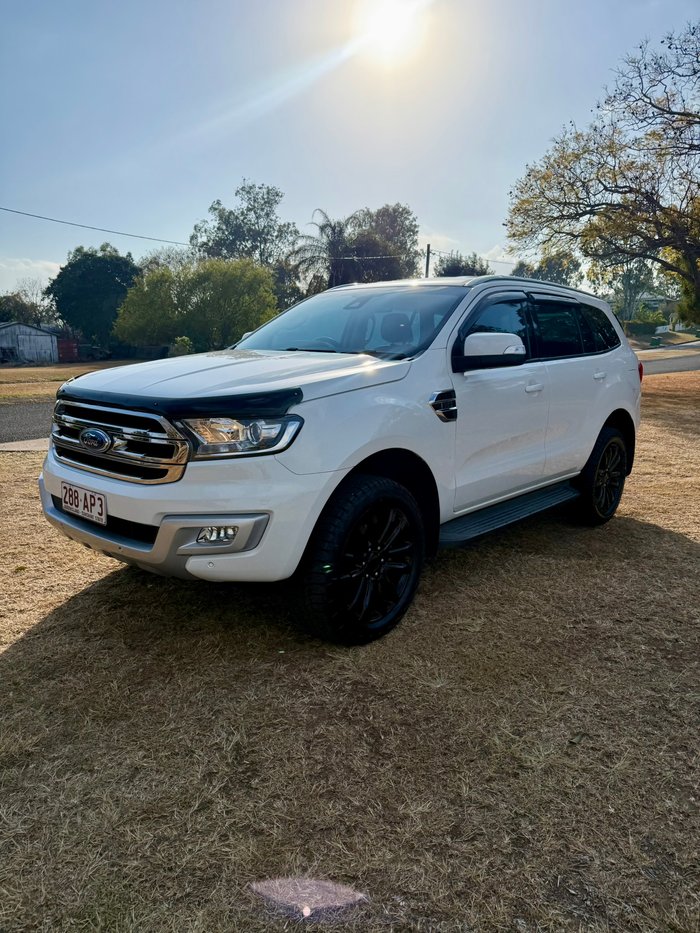 2016 FORD EVEREST TREND