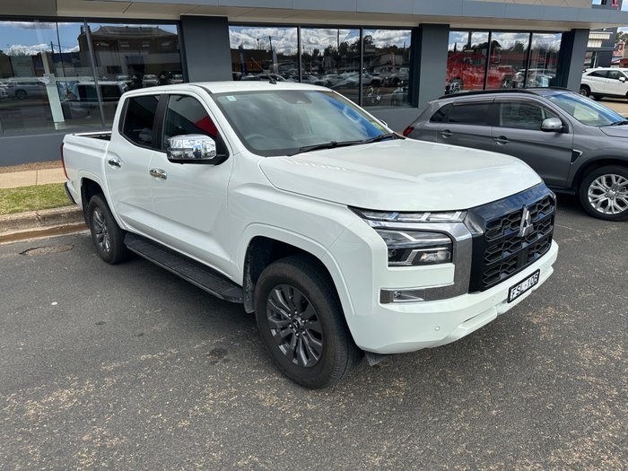 2024 MITSUBISHI TRITON GLS