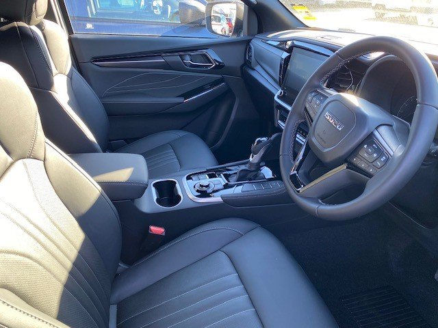 2025 ISUZU MU-X LS-T