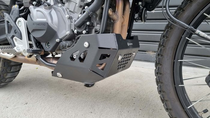 2025 CFMOTO 450 MT