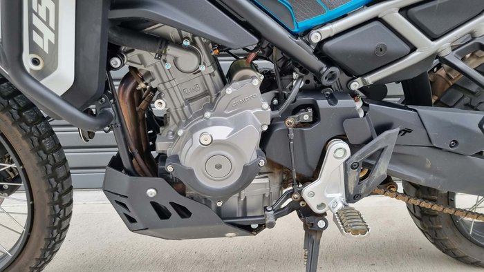 2025 CFMOTO 450 MT