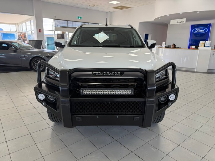 2023 Isuzu MU-X LS-T