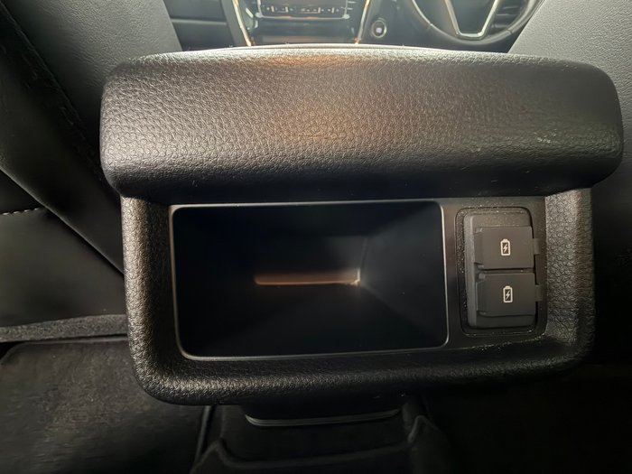 2023 Isuzu MU-X LS-T
