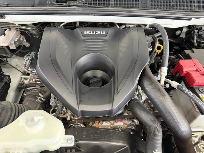 2023 Isuzu MU-X LS-T