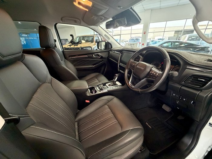 2023 Isuzu MU-X LS-T