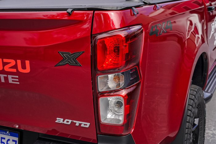 2025 Isuzu D-MAX X-RIDER