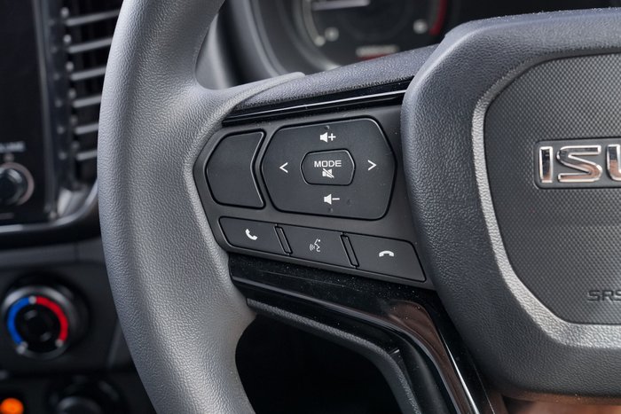 2025 Isuzu D-MAX X-RIDER