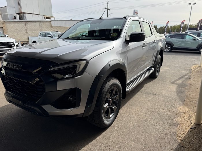 2025 ISUZU D-MAX XT