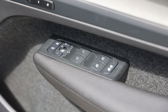 2025 Volvo XC40 Ultra B4 Bright