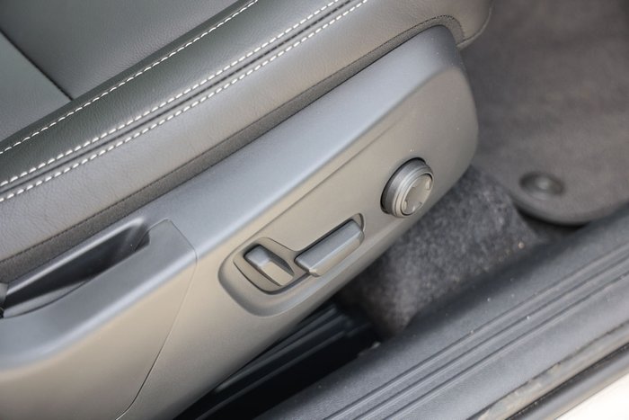 2025 Volvo XC40 Ultra B4 Bright