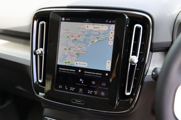 2025 Volvo XC40 Ultra B4 Bright