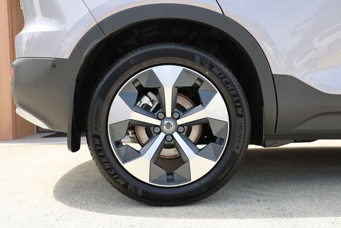 2025 Volvo XC40 Ultra B4 Bright