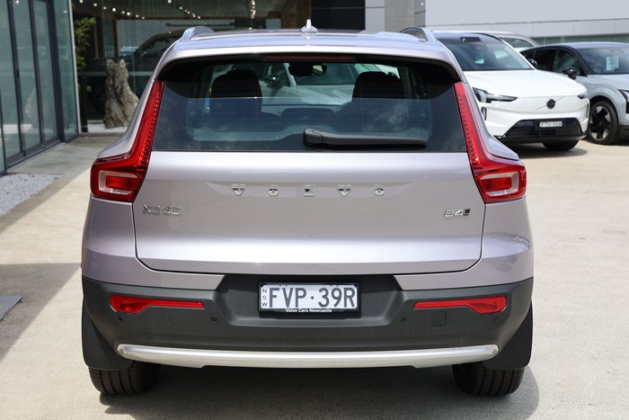 2025 Volvo XC40 Ultra B4 Bright