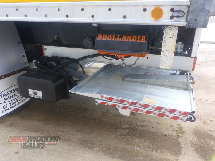 2008 Peki 24 Pallet Refrigerated Pantech with Tailgate Loader