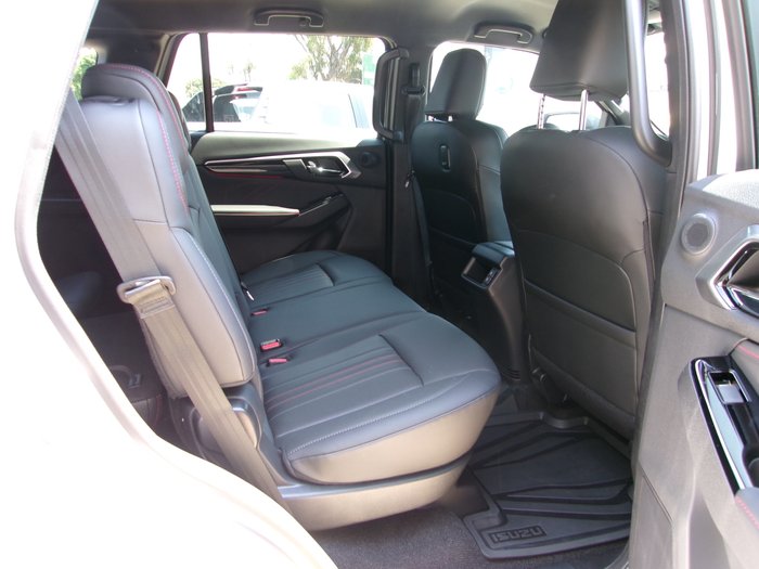 2025 Isuzu MU-X MY25.5 Isuzu MU-X 4X4  X-Terrian 3.0L Automatic  (UJOR510D) inc Tint, Towbar, Floor mats, Wireless phone charger