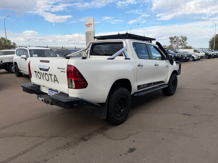2019 Toyota Hilux SR5