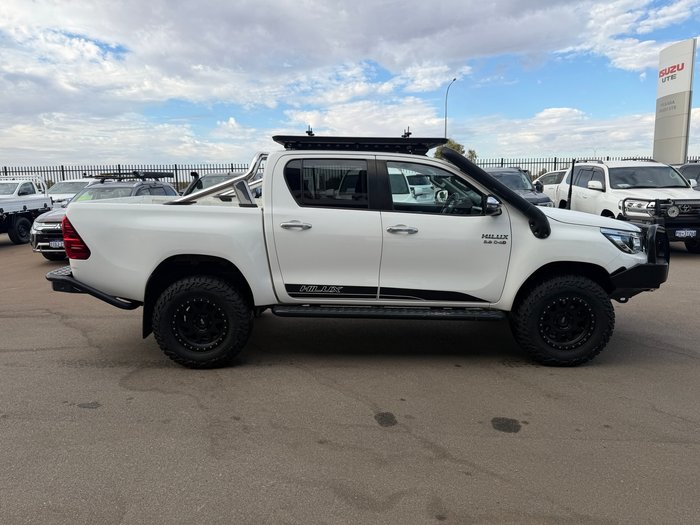 2019 Toyota Hilux SR5