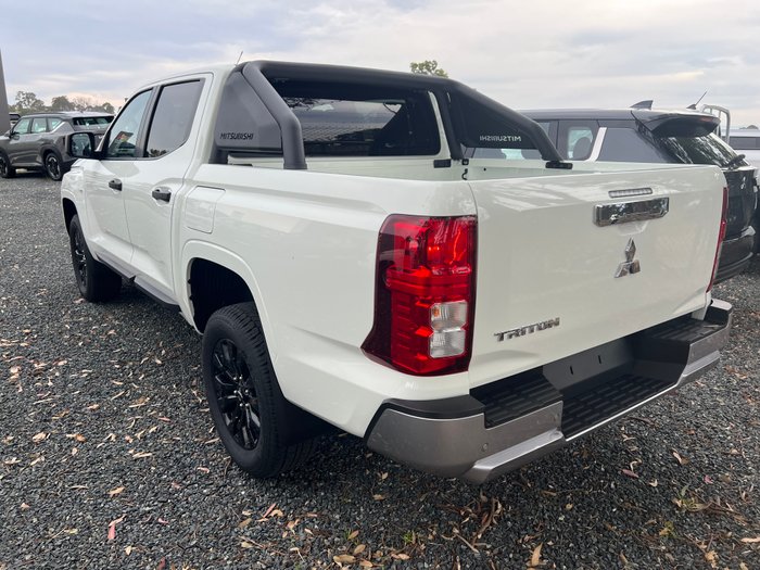 2025 MITSUBISHI Triton GLX-R