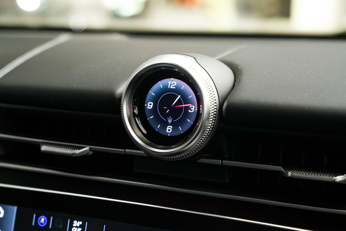 2026 Maserati Grecale TROFEO 530HP 4WD Bianco Banchisa-240