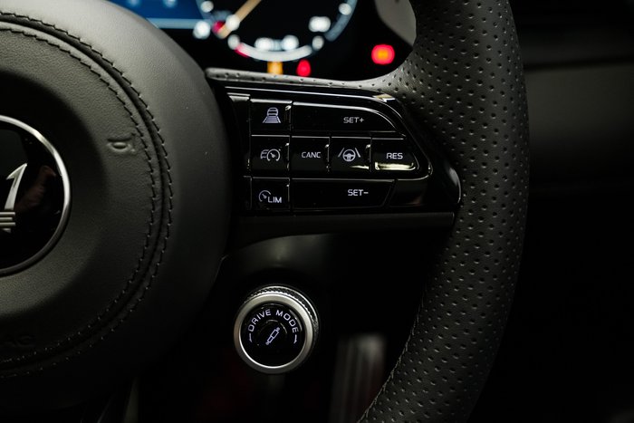 2026 Maserati Grecale TROFEO 530HP 4WD Bianco Banchisa-240