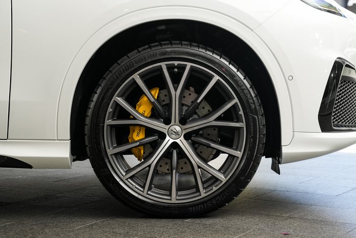 2026 Maserati Grecale TROFEO 530HP 4WD Bianco Banchisa-240