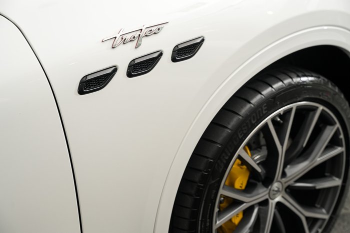 2026 Maserati Grecale TROFEO 530HP 4WD Bianco Banchisa-240