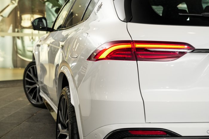 2026 Maserati Grecale TROFEO 530HP 4WD Bianco Banchisa-240