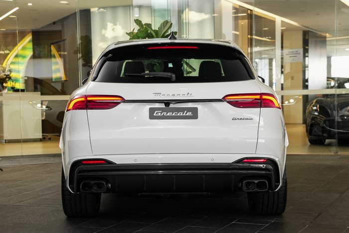 2026 Maserati Grecale TROFEO 530HP 4WD Bianco Banchisa-240