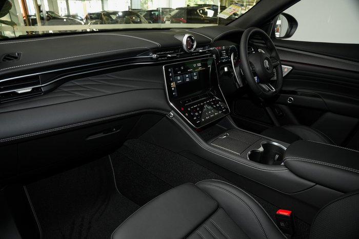 2026 Maserati Grecale TROFEO 530HP 4WD Bianco Banchisa-240