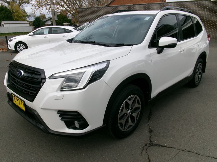 2022 SUBARU FORESTER 2.5i (AWD)