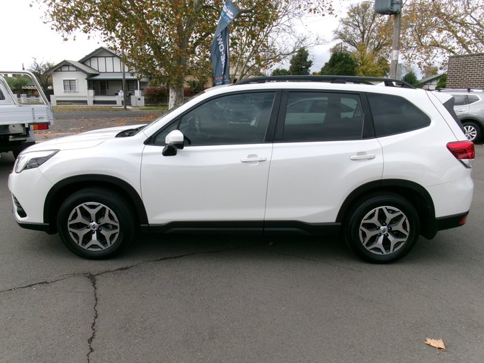 2022 SUBARU FORESTER 2.5i (AWD)