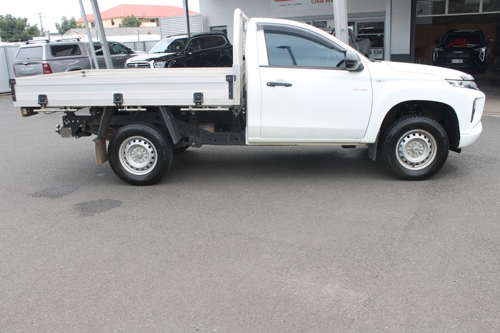 2022 Mitsubishi Triton GLX