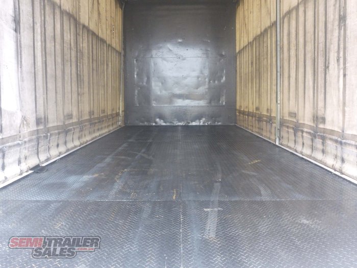 2012 Maxitrans 12 Pallet Rollback A Trailer