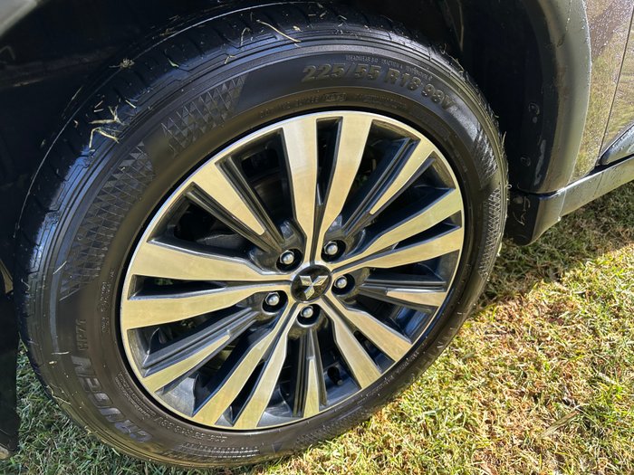 2018 Mitsubishi Outlander ES
