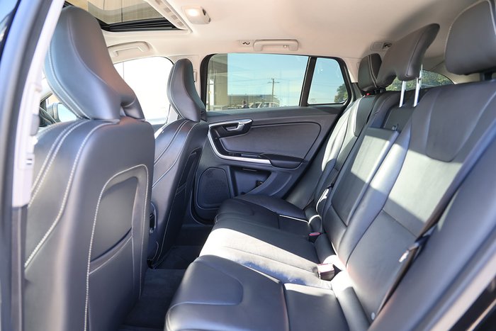 2015 Volvo V60 T5 Kinetic