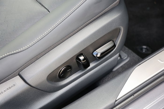 2025 Lexus UX300h Sports Luxury AWD