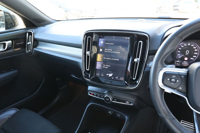 2020 Volvo XC40 T5 R-Design