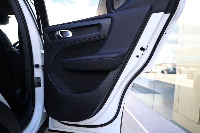 2020 Volvo XC40 T5 R-Design